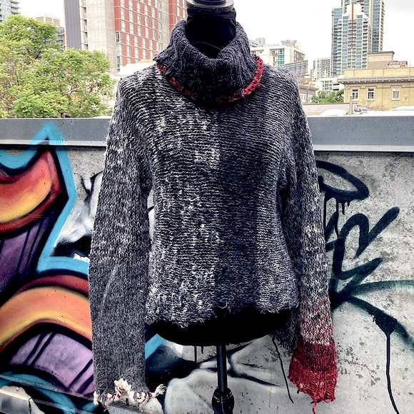 Unique Deconstructed TSE Sweater - Picture 1 of 16